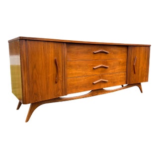 1960s Mid Century Modern Vintage Long Dresser Lowboy in Vladimir Kagan Style For Sale