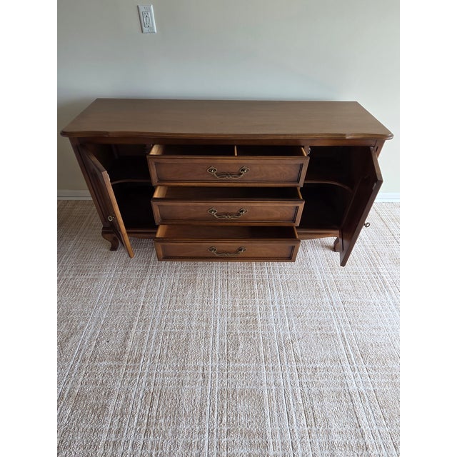 Drexel Vintage Drexel French Provincial Style Walnut Sideboard, Mid-20th Century For Sale - Image 4 of 10