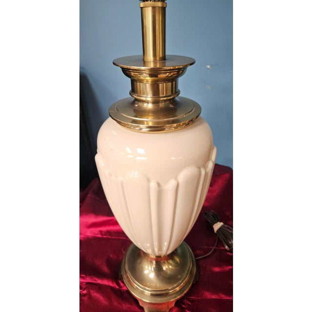 Enhance your home decor with this stunning vintage 1970s Stiffel table lamp. Crafted from high-quality brass and Lenox...