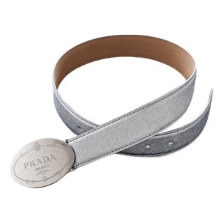 Vintage Prada Silver Saffiano Leather Belt - Engraved Oval Buckle, Made in Italy For Sale