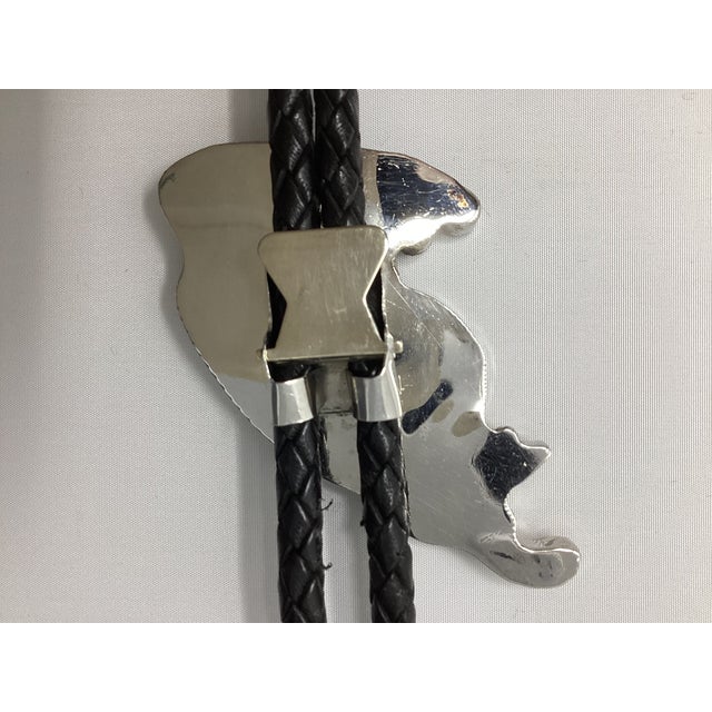 Native American 1950s Zuni Inlaid Stone Bolo Tie/Necklace in Shape of Quail For Sale - Image 3 of 5