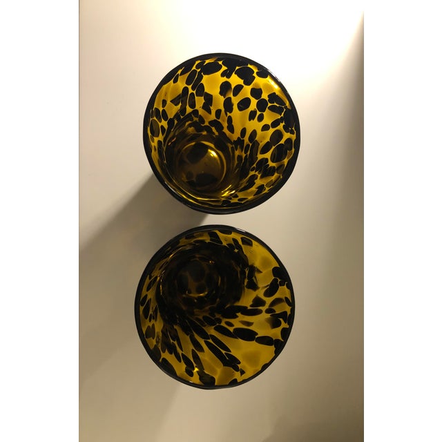 Pair of Mid 20th Century Tortoise Shell Motif Leopard Handblown Glass Vases For Sale - Image 6 of 6