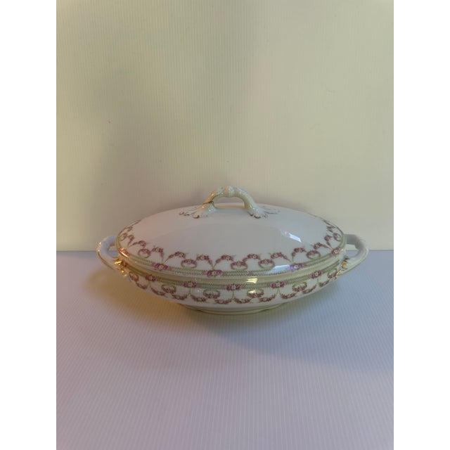 Alabaster Antique 1904s Schwarzburg Rudolstadt Austria, Straus & Sohne Manufacturer, Porcelain Covered Casserole Serving Dish Floral Design For Sale - Image 8 of 18