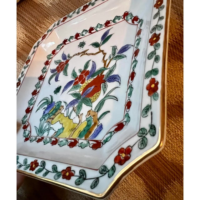 Chinoiserie Vintage Chinoiserie Floral Catchall Dish For Sale - Image 3 of 7
