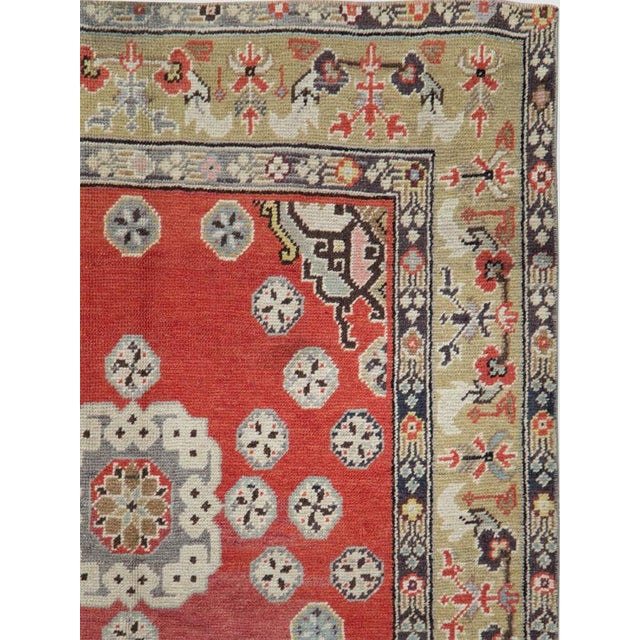 Galerie Shabab Collection Mid-20th Century Turkish Anatolian Gallery Rug For Sale - Image 4 of 10