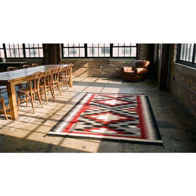 1930s Gray Medallion Antique American Navajo Rug 2' 10"x 4' Flatweave Wool Carpet For Sale - Image 9 of 10