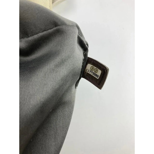 Animal Skin Chanel White Pocket in the City Tote For Sale - Image 7 of 12