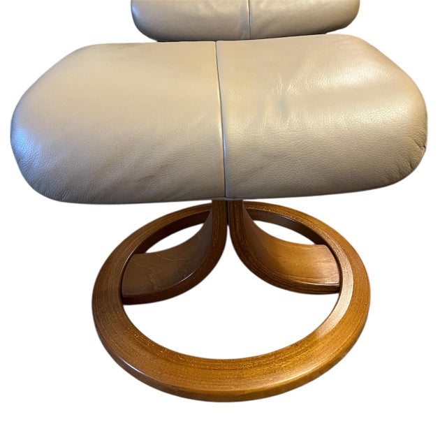 Ivory Fjords by Hjellegjerde Norwegian Leather Swivel Recliner & Ottoman – Ivory – Scandinavian Modern For Sale - Image 8 of 12