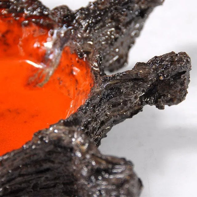 Brutalist Ceramic Dish, Belgium, 1970s, in Very Good conditions. Designed 1970 to 1979