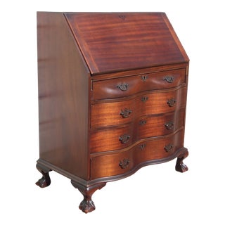 Vintage Mahogany Serpentine Front Governor Winthrop Desk For Sale