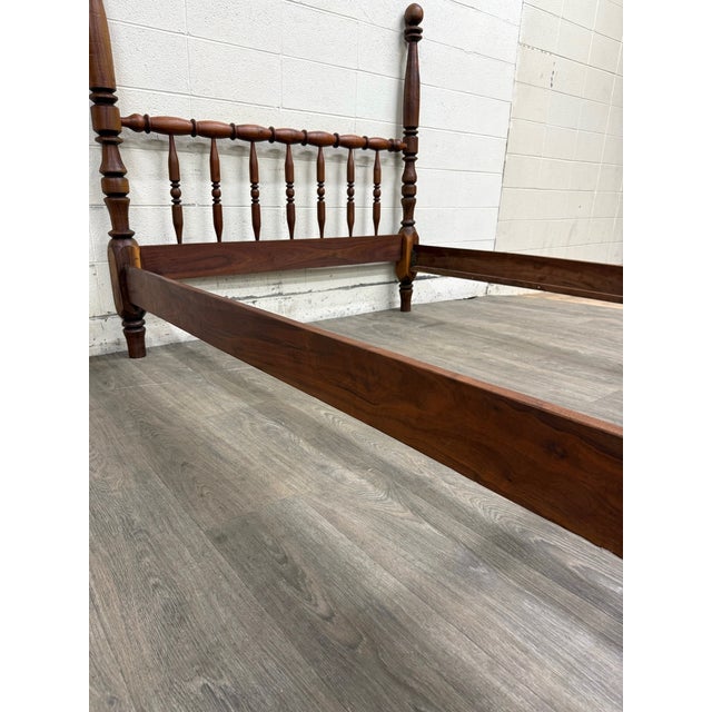 Late 20th Century Vintage Full Size Jenny Lind Cannonball Finial Spindle or Spool Bed For Sale - Image 5 of 17