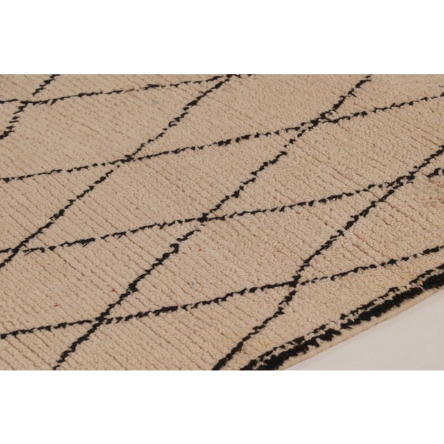Traditional Vintage Moroccan Rug With Tribal Diamond Grid in Beige & Black - Rug & Kilim For Sale - Image 3 of 9