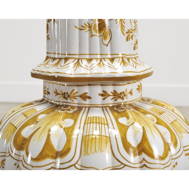 Pair of Wilshire House Porcelain Ginger Jar Table Lamps (No Shades Included) For Sale In Sacramento - Image 6 of 18