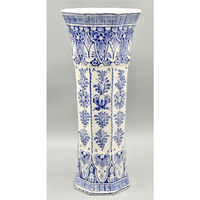 Hand Painted Delftware Chinoiserie Trumpet Vase, 11.5 Inches For Sale - Image 9 of 9