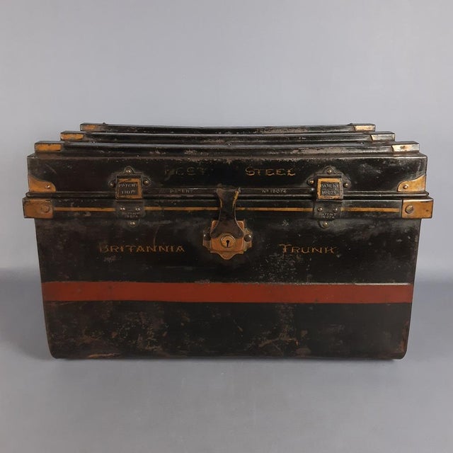 Antique Naval Britannia Trunk in Metal from Newton Shakespeare & Co. Ltd, Early 1900s For Sale - Image 18 of 18