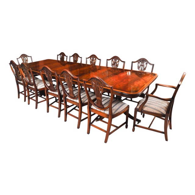 Vintage Mahogany Dining Table and Shield-Back Chairs, 20th Century, Set of 13 For Sale