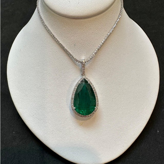 GIA Certified 19 Ct Pear Cut Emerald & 1 Ct Diamond Halo Pendent/Necklace 14 KWG For Sale - Image 17 of 18