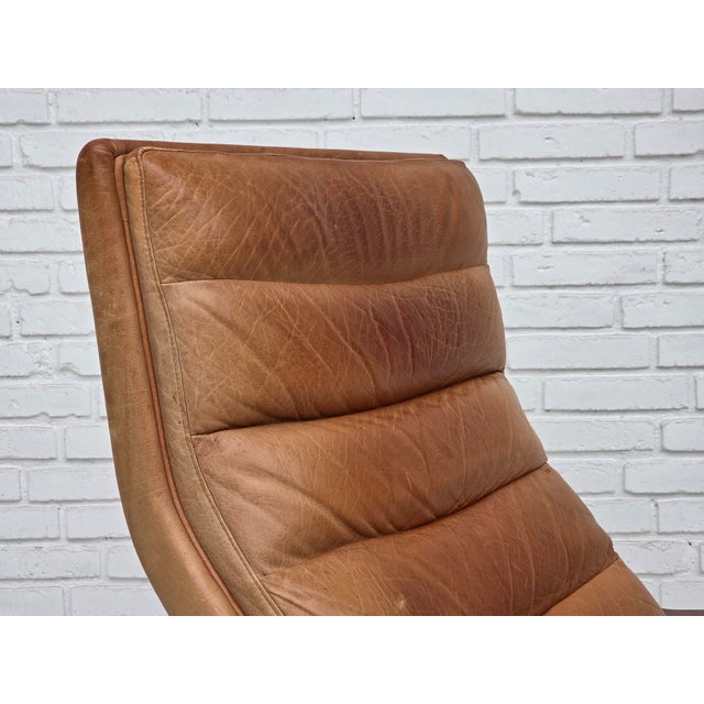 Scandinavian Highback Lounge Chair in Leather and Bentwood, 1970s For Sale - Image 4 of 18