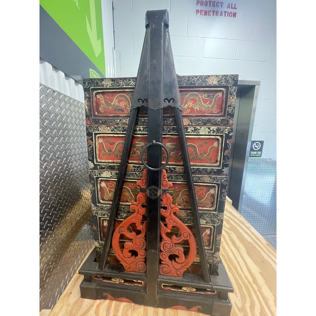 Chinese lacquerware has a history spanning thousands of years, with its origins tracing back to the Neolithic period. The...