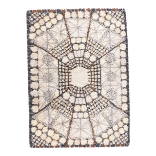 Fine Vintage Swedish Rug/Carpet, Hand Knotted, Circa 1950's, Size 4' X 5'8" For Sale