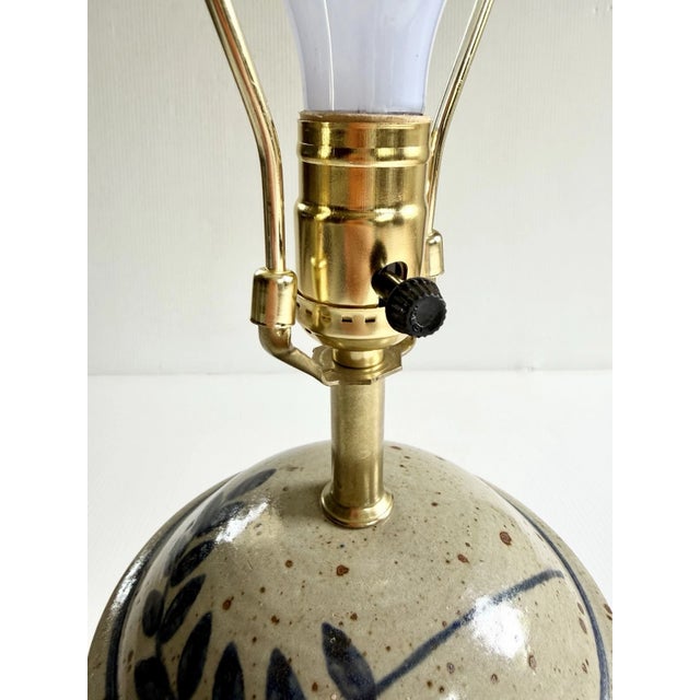 1980s Vintage 1988 Signed Pottery Crock Table Lamp, Cobalt Blue Leaves & Details With Ear Handles For Sale - Image 5 of 18