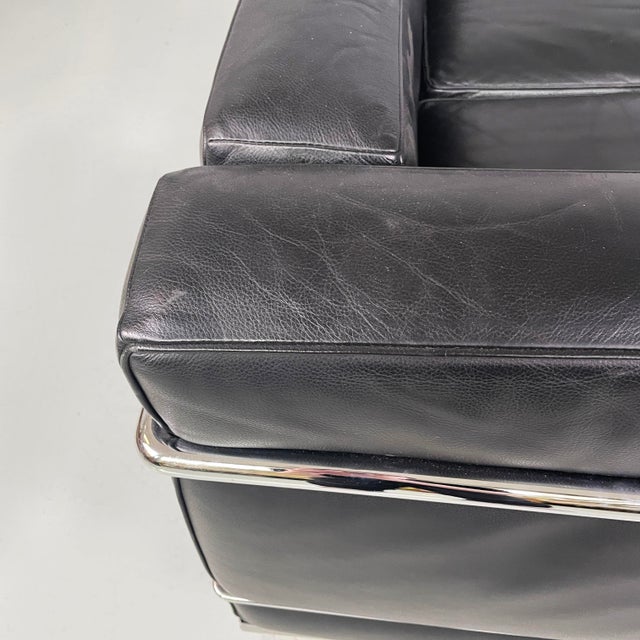Italian Modern Black LC2 Sofa by Le Corbusier, Jeanneret and Perriand for Cassina, 1980s For Sale - Image 11 of 18
