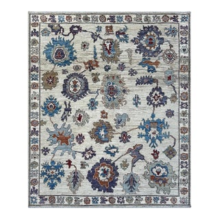 Ivory & Blue Hand-Knotted Oushak Wool Area Rug - 8'6" X 9'9" For Sale