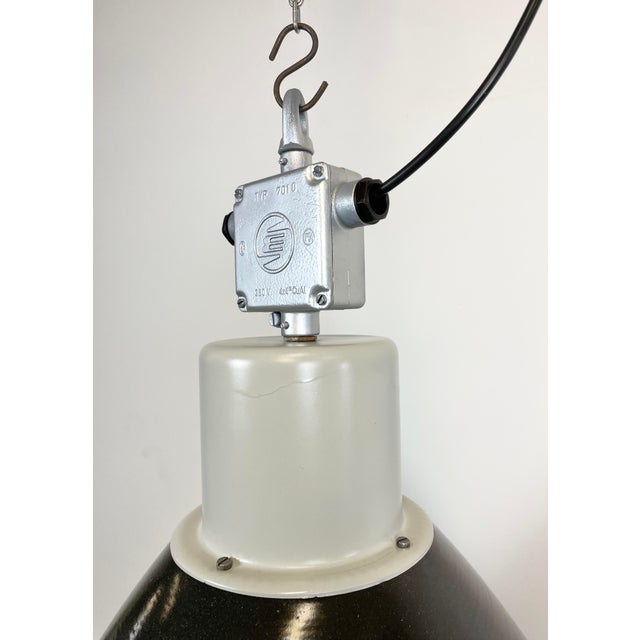 Metal Large Industrial Pendant Lamp in Enamel Factory from Elektrosvit, 1960s For Sale - Image 7 of 14