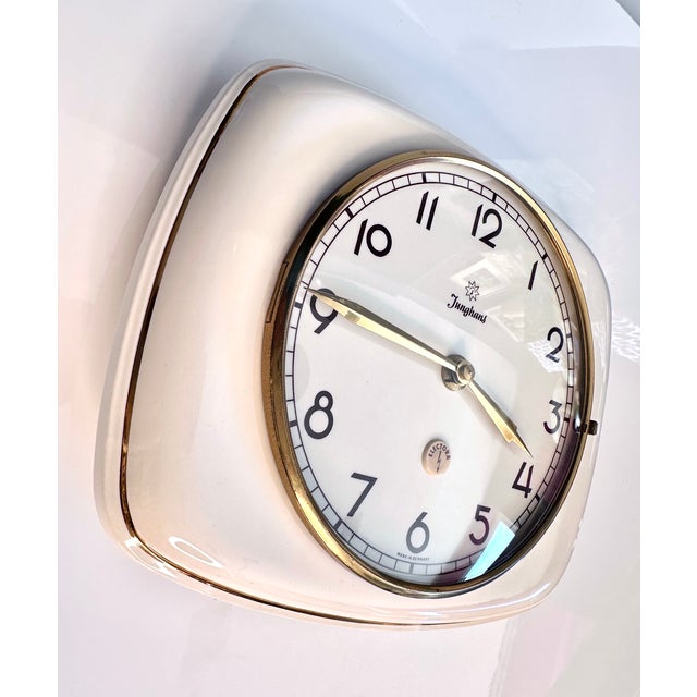 1950s Early Battery Spring-Wound Electora Model No. 31/1012 Wall Clock in Ceramic from Junghans, West Germany, 1956 For Sale - Image 5 of 16