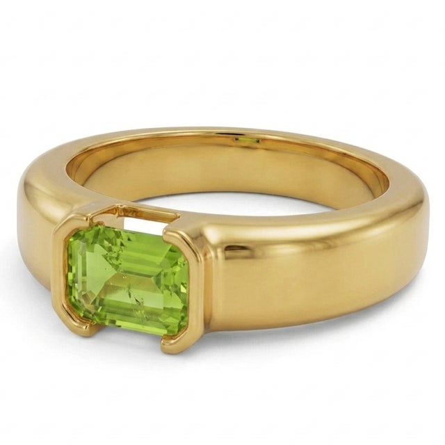Natural Peridot Statement Ring • 925 Sterling Silver Minimalist Chunky Signet Unisex Ring Us 7 For Sale - Image 4 of 5