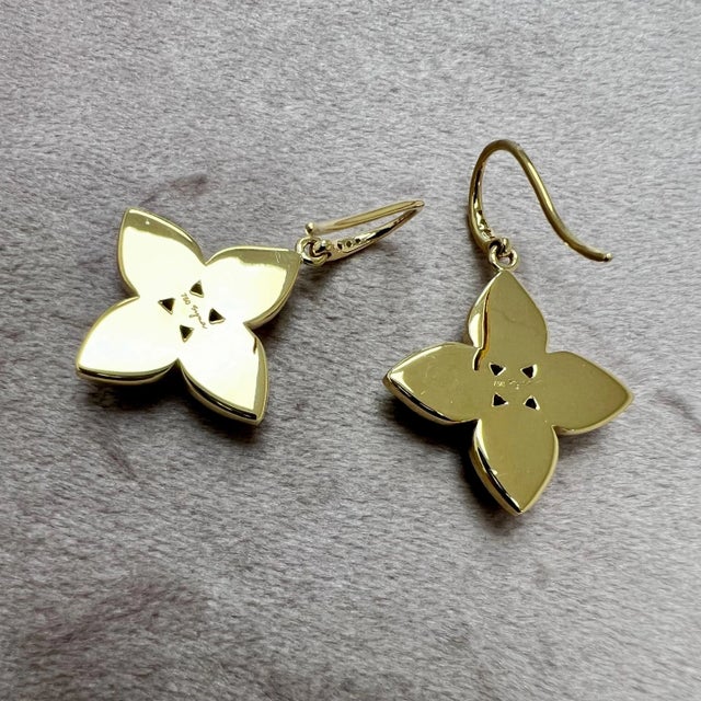 2020s Syna Yellow Gold Amethyst and Diamonds Earrings, a Pair For Sale - Image 5 of 6