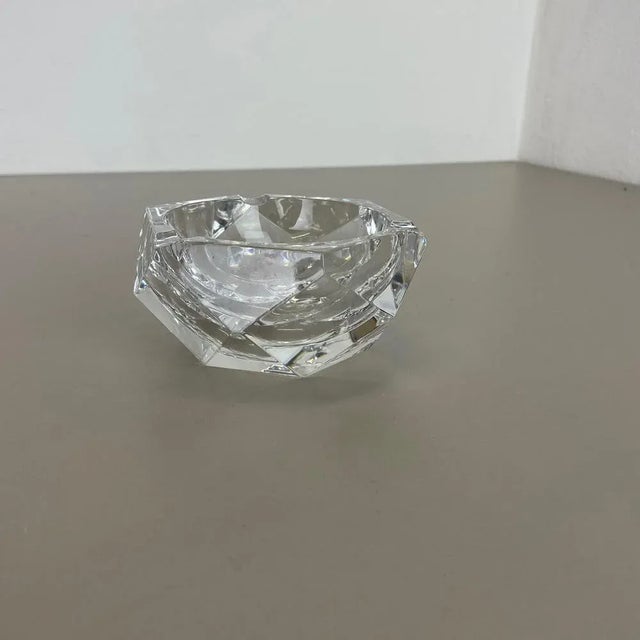 Heavy Crystal Diamond Glass Ashtray from Val Saint Lambert, Belgium, 1970s For Sale - Image 4 of 12