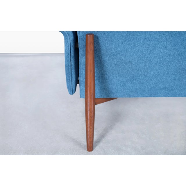 Mid-Century Modern Sculptural Walnut Sofa, 1960s For Sale - Image 10 of 10