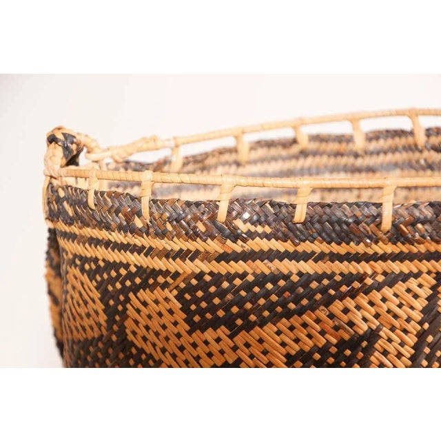 1950s Traditional Ethnic Woven Ajat Basket Borneo Indonesia For Sale In Palm Springs - Image 6 of 13