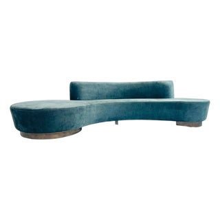 1980s Sculptural Curved Serpentine Sofa in the Manner of Vladimir Kagan For Sale