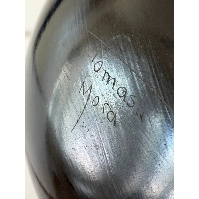 20th Century Mata Ortiz Black Earthenware Pot by Tomasa Mora For Sale - Image 11 of 11