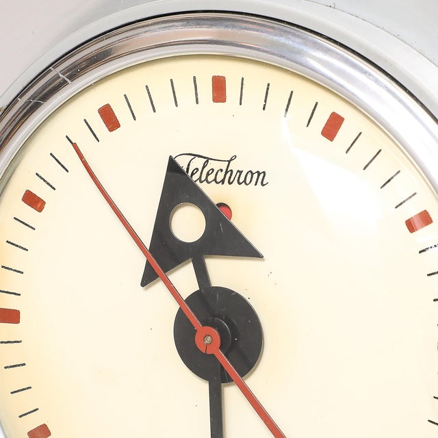 Mid-Century Brushed Aluminum & Bakelite Telechron Saucer Wall Clock Model 2h101 For Sale - Image 10 of 12