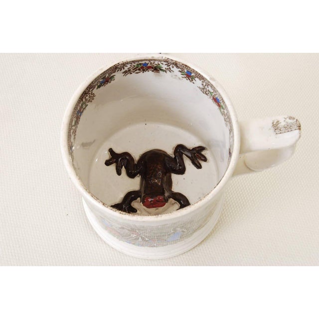 Victorian Nineteenth Century English Hand Painted Staffordshire Frog Mug With Garden Scenes For Sale - Image 3 of 9