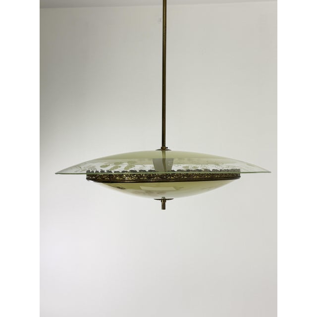 Mid-Century Modern Murano Glass and Brass Pendant Light in the style of Pietro Chiesa for Fontana Arte, 1950s For Sale - Image 3 of 15
