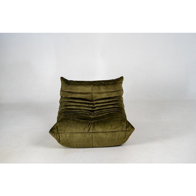 Togo Lounge Chair and Khaki Velvet by Michel Ducaroy for Ligne Roset, 1973, Set of 2 For Sale - Image 11 of 18