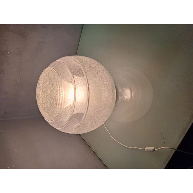 Metal Sfera Table Lamp in Murano Glass by Carlo Nason for Mazzega, 1980s For Sale - Image 7 of 18