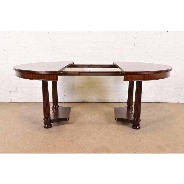 Henkel Harris Empire Banded Flame Mahogany Pedestal Extension Dining Table, Newly Refinished For Sale In South Bend - Image 6 of 14