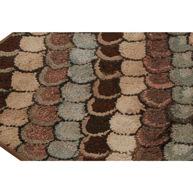 1920s Antique Hooked Rug With Polychromatic Chevron Patterns, From Rug & Kilim For Sale - Image 5 of 7