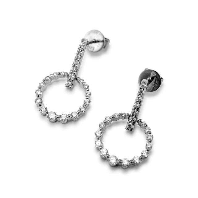 Modern Ladies 14k White Gold Circle Pave Diamond Drop Earrings For Sale - Image 3 of 7