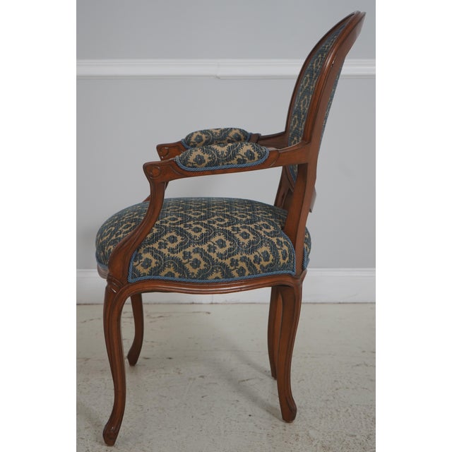 French Set of 12 French Louis XV Medallion Back Dining Room Chairs For Sale - Image 3 of 18