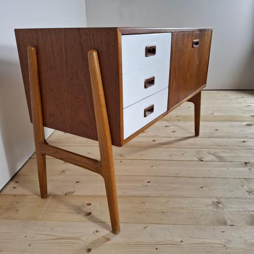 Vintage Teak Sideboard with White Drawers, 1960s For Sale - Image 3 of 8