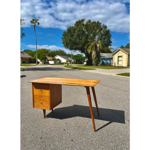 Solid Maple Angled Desk by Paul McCobb for Winchendon Planner Group Furniture Simple and clean design with a two drawers....