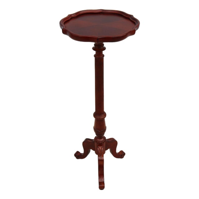 Vintage Traditional Chippendale Pedestal Plant Stand Table in Solid Mahogany For Sale