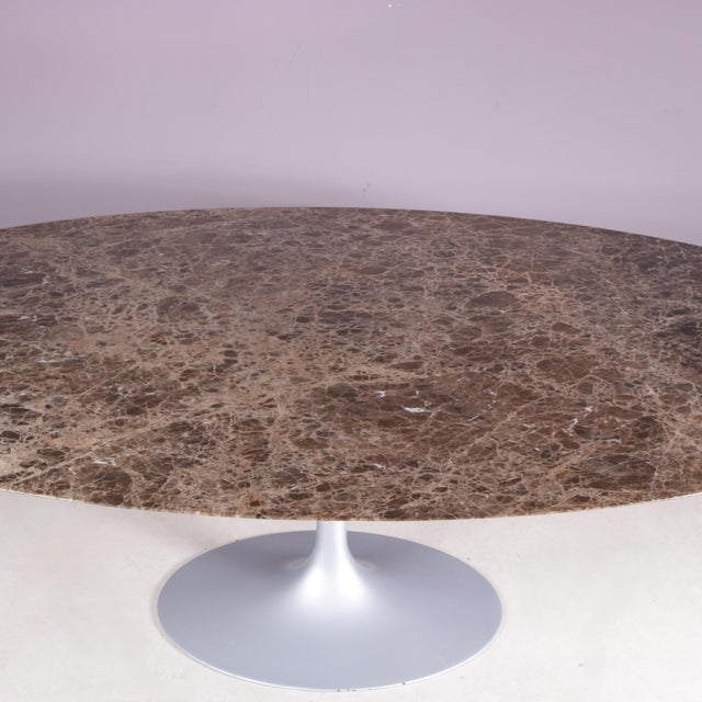 Stone Oval Tulip Table with Brown Marble Top and Matt Silver Coated Oval Base by Eero Saarinen for Knoll, USA, 1970s For Sale - Image 7 of 11