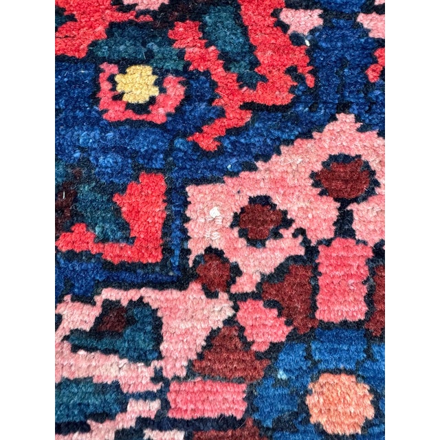 Vintage Bakhtiar Rug in Wool, 1920s For Sale - Image 18 of 18